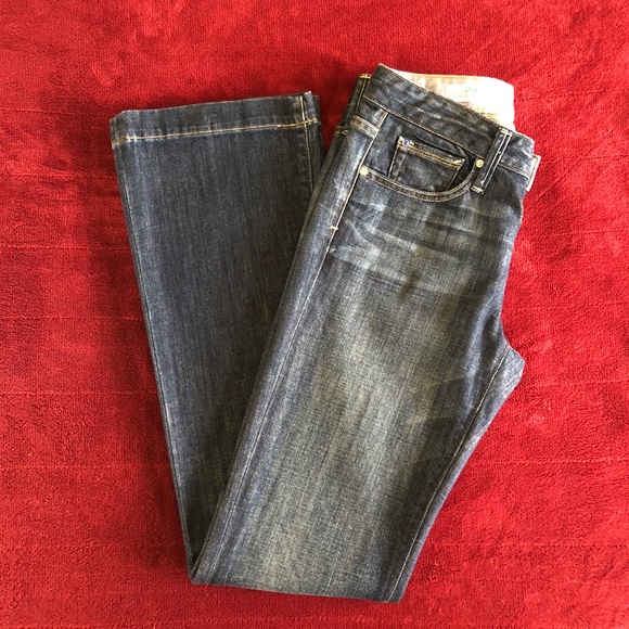 Gap Jeans Size 26/2 Long & Lean 1969, Boot Cut Dark Wash EUC - Picture 3 of 9